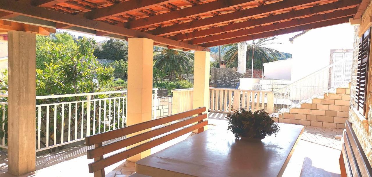 Big House For 14 People In Centre Of Lumbarda Διαμέρισμα Εξωτερικό φωτογραφία