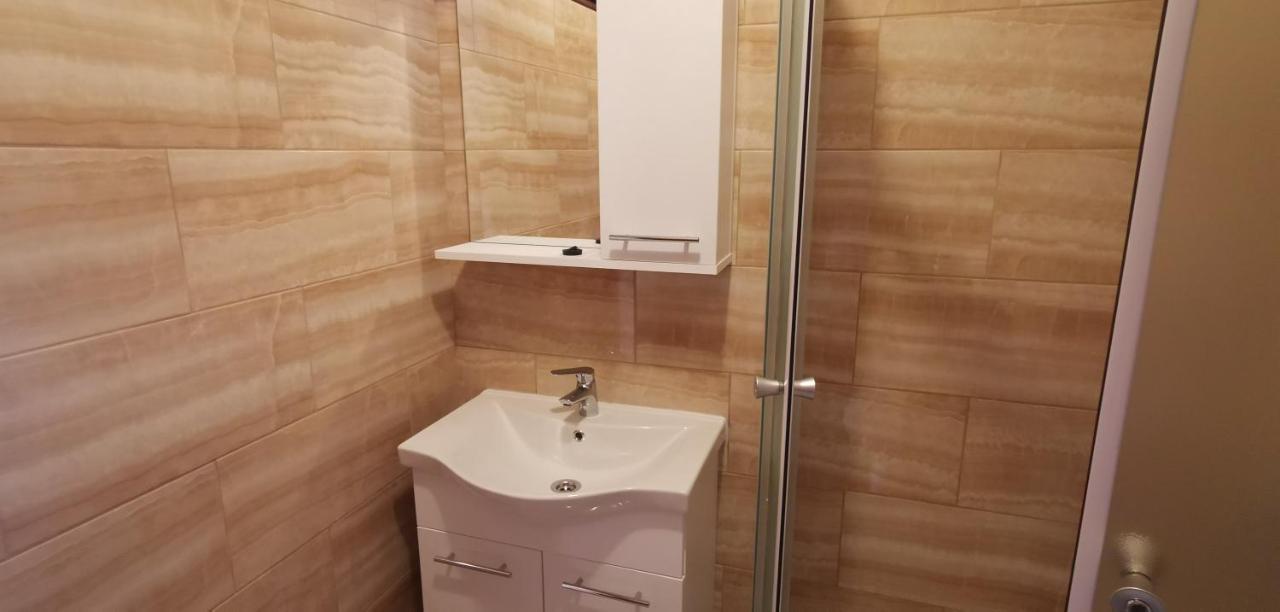 Big House For 14 People In Centre Of Lumbarda Διαμέρισμα Εξωτερικό φωτογραφία